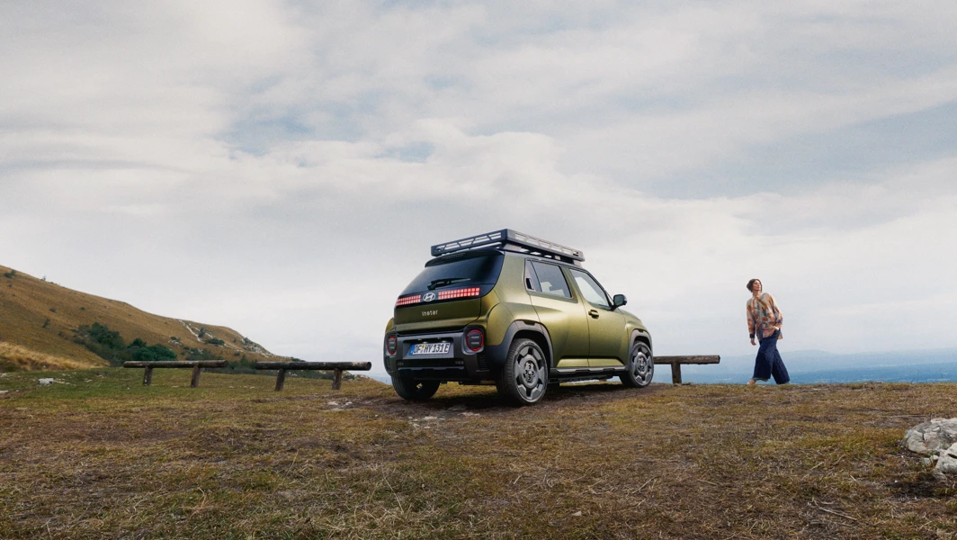 Hyundai Inster Zwischenheader